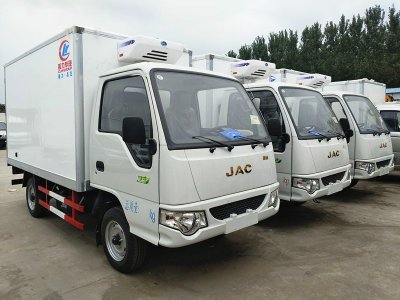 貴州客戶(hù)到我公司提3臺(tái)現(xiàn)車(chē)
